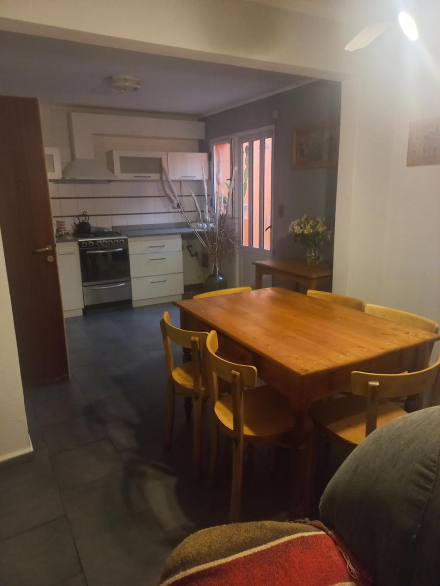 La Biblioteca Apartment Olavarria Bilik gambar