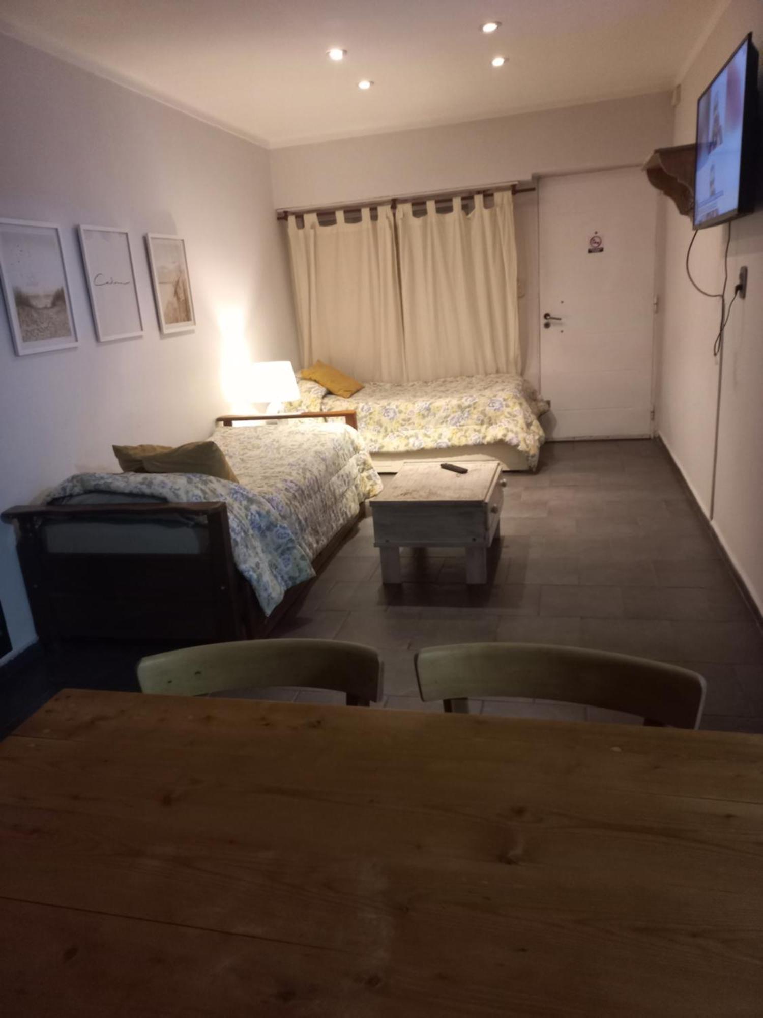 La Biblioteca Apartment Olavarria Bilik gambar